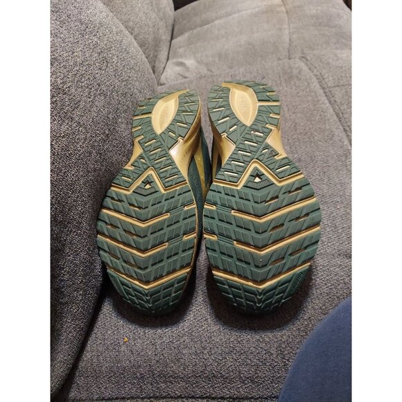 Size 12 - Brooks Launch 7 Run Lucky W Running Walking Shoes Green Gold - Picture 12 of 12